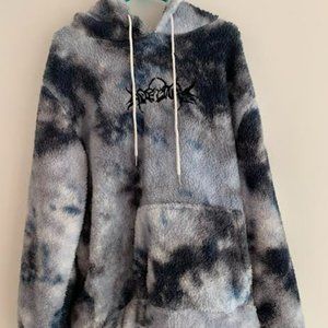 Brand: MAN, Size: Mens XL (runs small), Tie Dye (Blue, White)